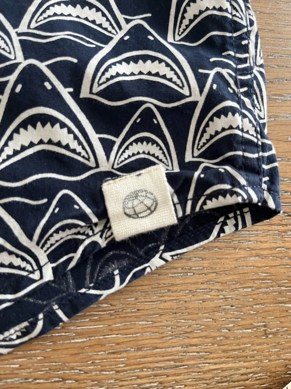 Free Planet Boy’s‎ Shark Pattern Casual Button Down Short Sleeve Shirts 14/16
